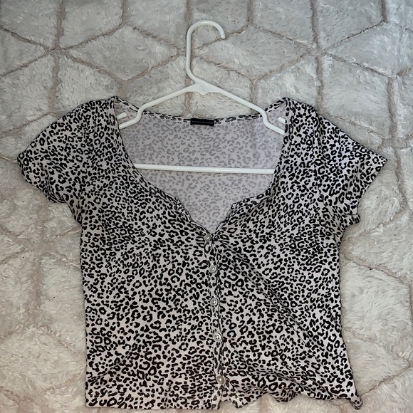 Brandy Melville Shirt - Picture 1 of 3